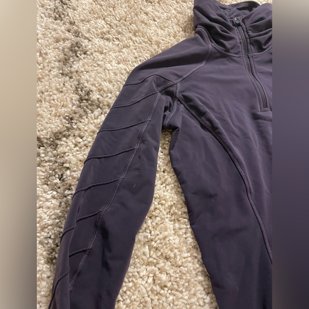 Lululemon // deep purple quarter zip pullover